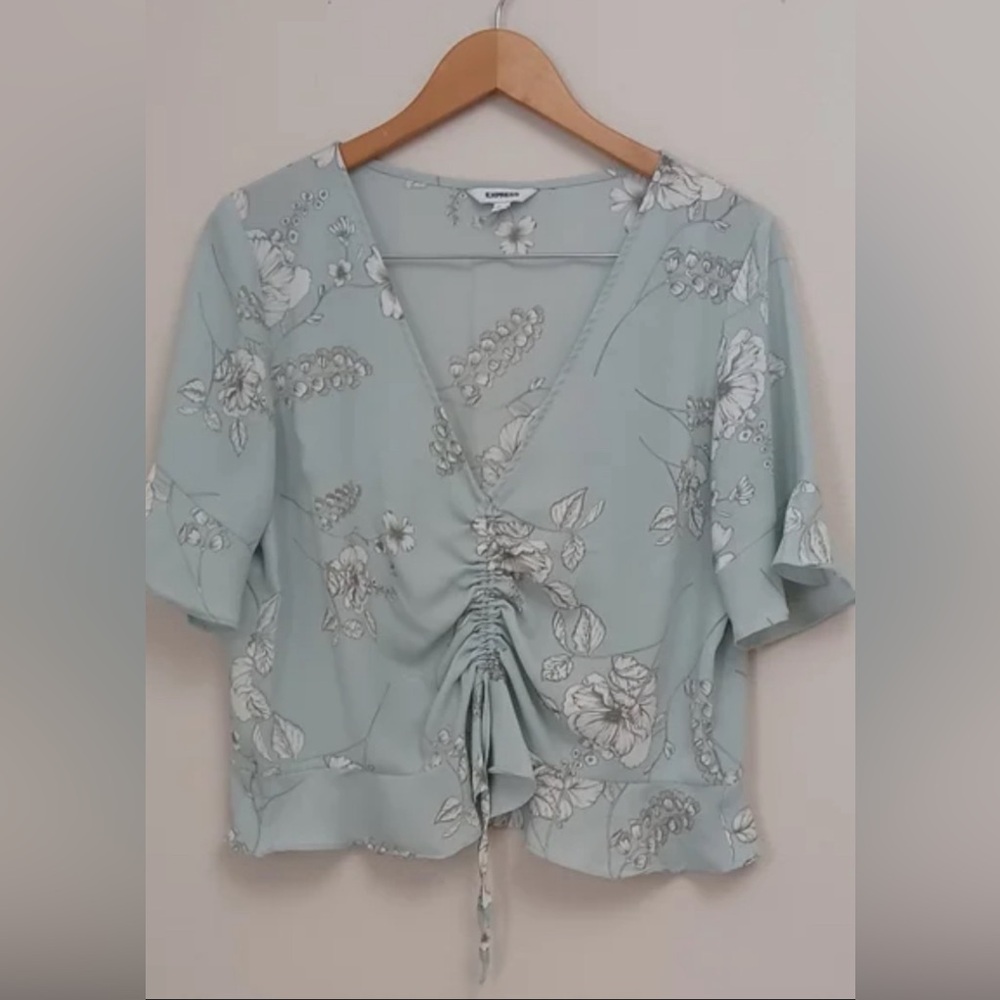 Beautiful mint top for summer